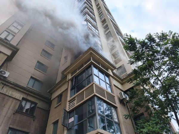 还在让你的手机充电器“随时待命”？消防实践告诉你有多危急